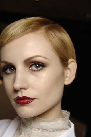 �ﶬ�㳡��̨�Ը��δ�ױ