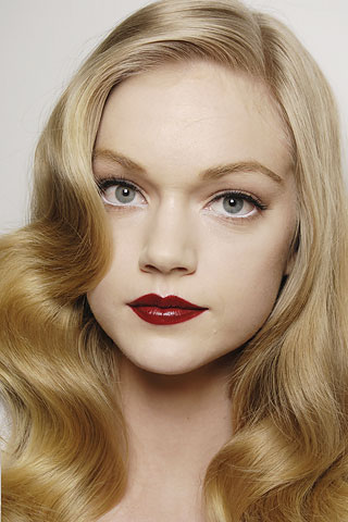 �ﶬ�㳡��̨�Ը��δ�ױ