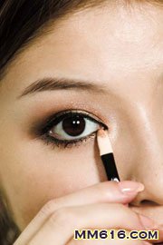 9����ױ���� ��ɴ��۾�