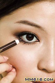 9����ױ���� ��ɴ��۾�