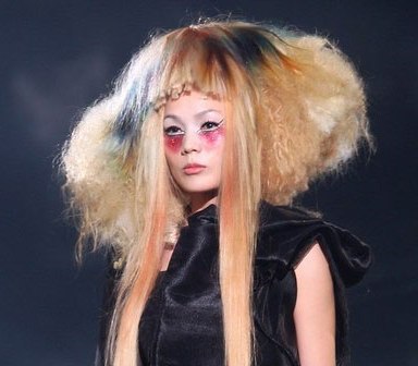  ��ױ�Ķ��ظ����� 