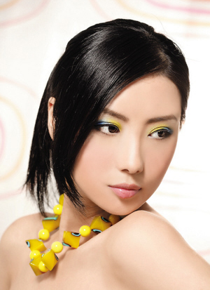  �ʺ�ө����ױ��������Ů�� 