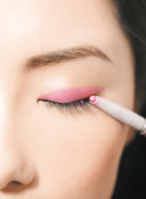  �ʺ�ө����ױ��������Ů�� 