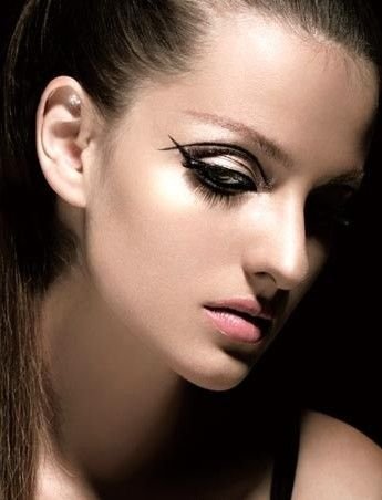 8�����߱ʲ��Ա��� ˭����