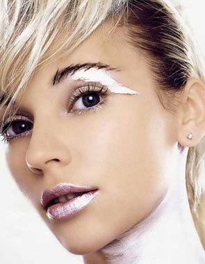  ��ȥ�����Ķ����� ��ױ�������쾲�� 