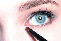  ��ױ����һ�������� ʢ��24Сʱ���۾���  