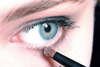  ��ױ����һ�������� ʢ��24Сʱ���۾���  