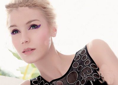 ����ױ���������