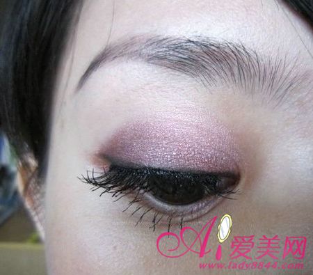  ����ױ  ���ֲ�ͬ��ɫ��Ӱ����Ƿ�Ч�� 