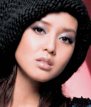 ǳɫһ�������Ե��۾�����