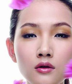 ��ױ�ɾ���͸