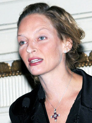 <a href='http://baojian.9939.com/bjp/rqbjp/nv' target='_blank'><font color='blue'>Ů</font></a>��Uma Thurman��ϯ������ױ
