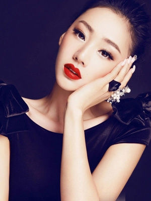 ��������