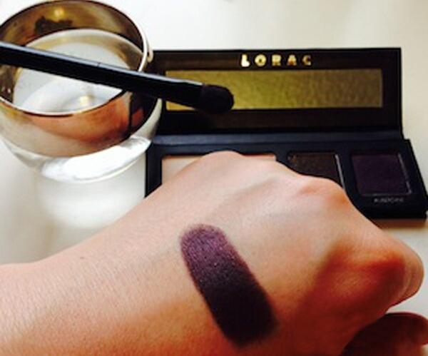 С�ģ� һ�󲨲�ױ���ڿ͡���Ϯ 