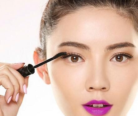 ��ױ�����������ﻹȱһֻ��ɫ����