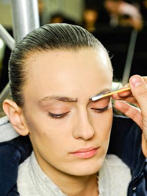 ����ˮ�������� ��ʯü��Ϊ������