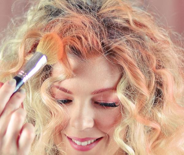 ����Ӱ��1��9�á� �����ӵ����صĻ�ױ��