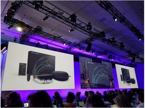 ����Build2016�����ߴ�᣺΢��ȫϢ�۾�Hololens�����߰���ʽ���� 