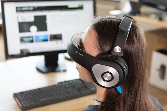 VR����Ĥ�۾�������һ����Ϸ������ӰԺ